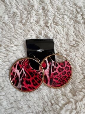 Bold Red Leopard Round Hoop Earrings - Women Jewelry